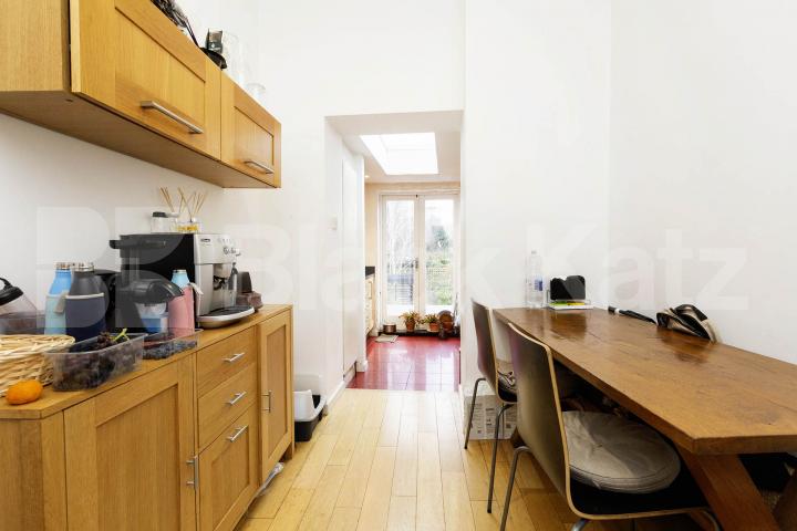  3 double bedroom split level flat located in a leafy part of Muswell Hill  Pages Lane, Muswell Hill 